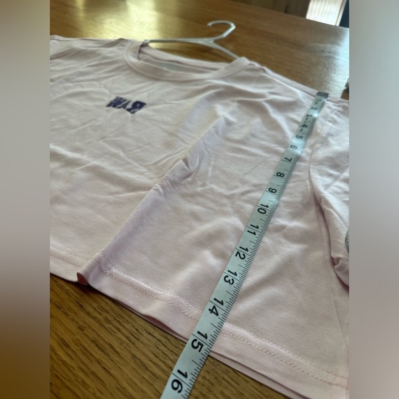RAWGEAR NWT Pink Women's Cropped Top Size MED (5) available 25” p2p, 15” length - Picture 8 of 9